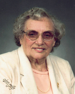 Elizabeth "Betty" Straszkowski obituary photo