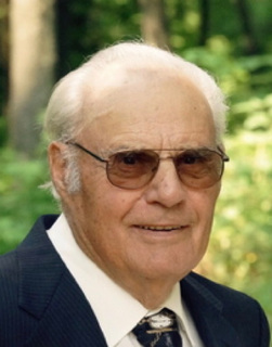 Lyle D. Brandt obituary photo